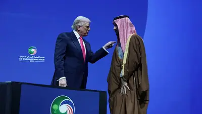 Trump dice que su índice de aprobación ha bajado, salvo entre la 'gente inteligente' Trump dice que su índice de aprobación ha bajado, salvo entre la 'gente inteligente'