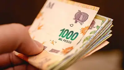 Dinero. Dinero.