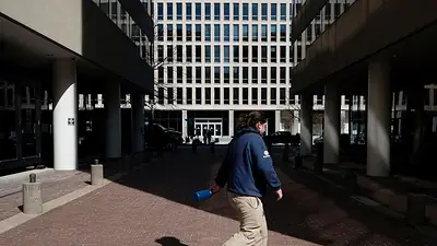 El Gobierno de Trump pretende reducir los obstáculos legales para los despidos El Gobierno de Trump pretende reducir los obstáculos legales para los despidos
