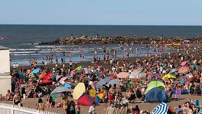 Vacaciones de verano: Cariló igual de caro que Miami y Chile más barato que muchos destinos argentinos Vacaciones de verano: Cariló igual de caro que Miami y Chile más barato que muchos destinos argentinos