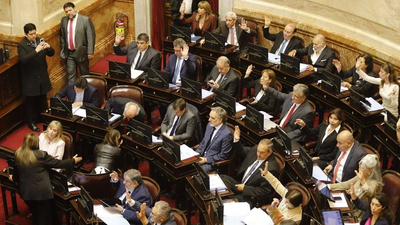 Contrarreloj, UP busca una última sesión con mayoría en el Senado