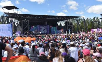 Encuentro de Mujeres: la potencia del cuerpo a cuerpo en los encuentros feministas | Al margen