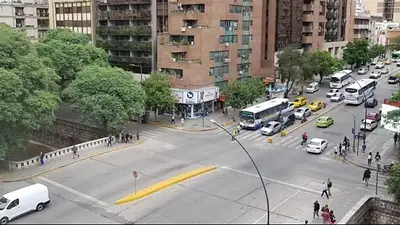 Un alivio para los conductores: vuelven a habilitar la doble mano en una de las calles más transitadas de Córdoba Un alivio para los conductores: vuelven a habilitar la doble mano en una de las calles más transitadas de Córdoba