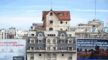 La historia oculta del chalet de la 9 de julio que podría desaparecer llevándose casi 98 años de memoria porteña