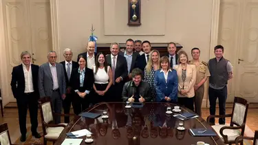 Con un insólito video, Milei mostró la reunión del nuevo Gabinete