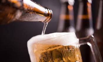 Heineken vende menos cerveza y recortará hasta 6.000 empleos | Consumo