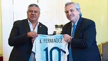 Alberto Fernández respaldó la gestión del Chiqui Tapia: "Ha llevado bien la AFA, no es una cosa fácil"