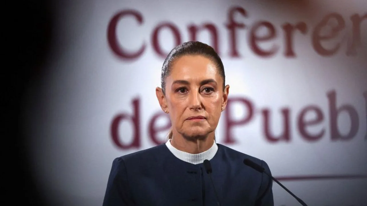 Enfrentamiento con multimillonario mexicano Salinas pone a prueba poder de Sheinbaum
