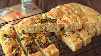 Cómo es la receta de la focaccia navideña. Cómo es la receta de la focaccia navideña.
