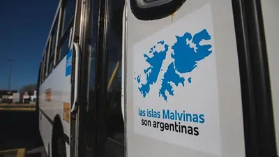 Los colectivos de CABA volverán a llevar la leyenda "Las Islas Malvinas son Argentinas" Los colectivos de CABA volverán a llevar la leyenda "Las Islas Malvinas son Argentinas"