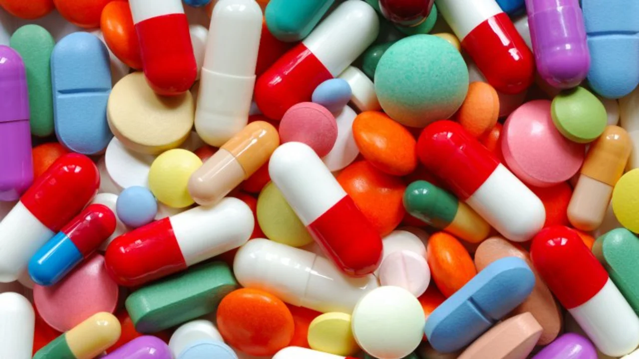 Buscan prohibir la publicidad de medicamentos de venta libre