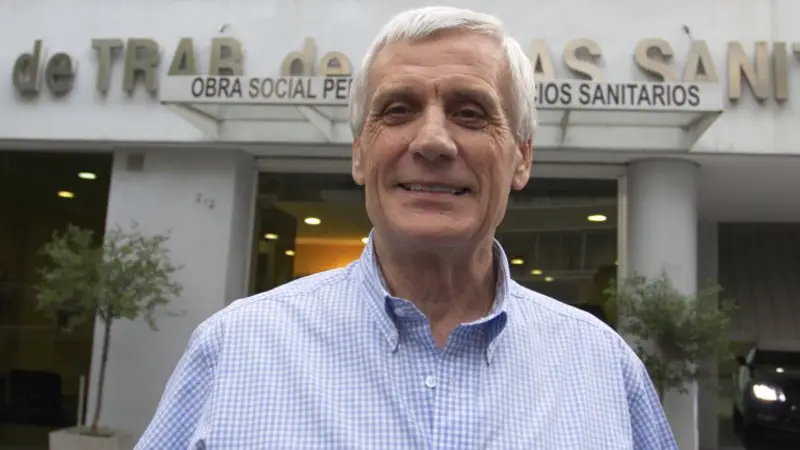 Caló le pidió a Moyano que "tenga en reserva" el vestido blanco a la espera del casamiento sindical Caló le pidió a Moyano que "tenga en reserva" el vestido blanco a la espera del casamiento sindical