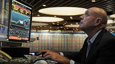 El Merval se desploma tras una fuerte caída de las petroleras El Merval se desploma tras una fuerte caída de las petroleras