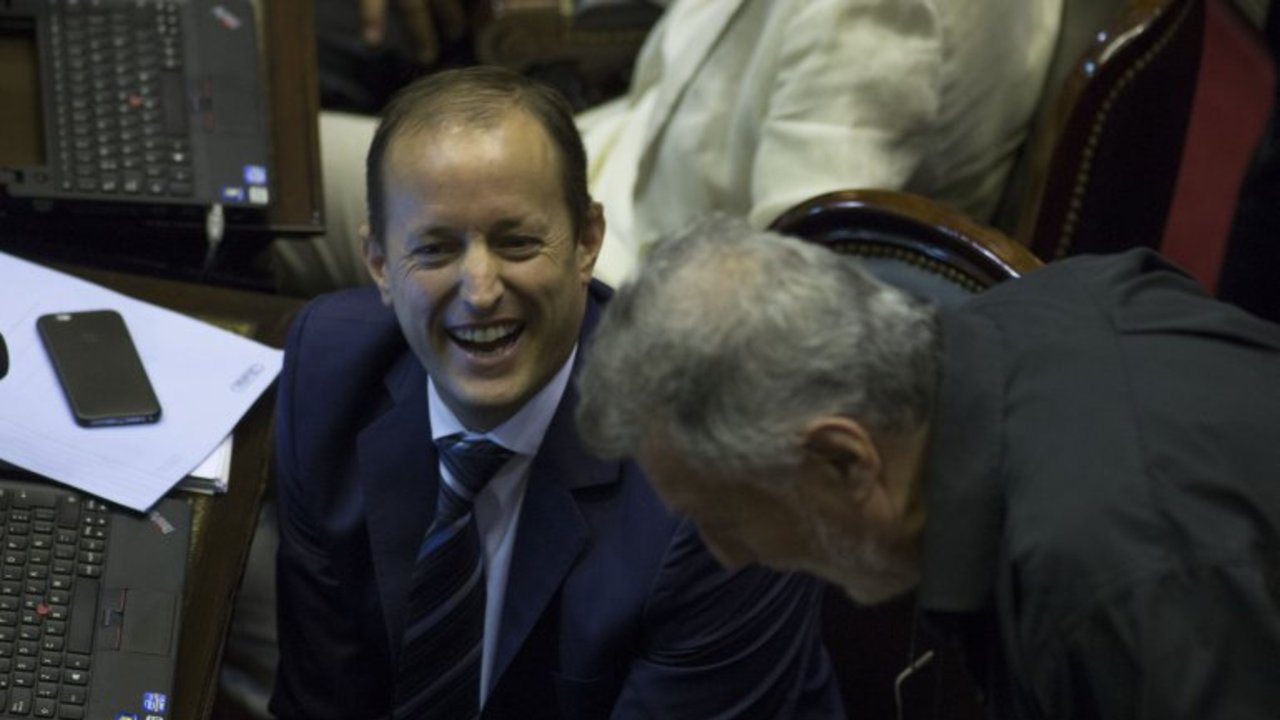 Insaurralde todavía no formalizó su renuncia