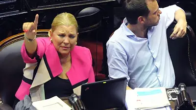 Carrió despechada: le pegó con dureza a Clarín y La Nación Carrió despechada: le pegó con dureza a Clarín y La Nación