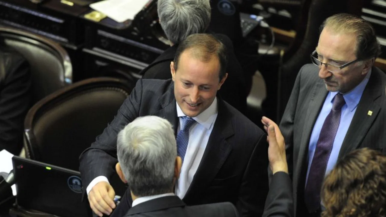 Insaurralde formalizó su renuncia como diputado