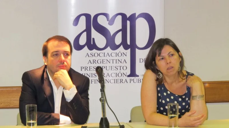 Batakis negocia subas salariales a los empleados provinciales