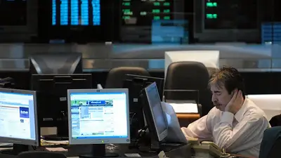 El dólar blue se vendió a $12,85 y la Bolsa se desplomó 4,4% El dólar blue se vendió a $12,85 y la Bolsa se desplomó 4,4%