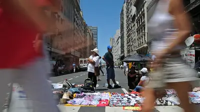 Comerciantes piden más controles para la venta callejera Comerciantes piden más controles para la venta callejera