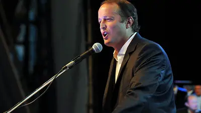 Después de la renuncia, Insaurralde teje alianzas con intendentes Después de la renuncia, Insaurralde teje alianzas con intendentes