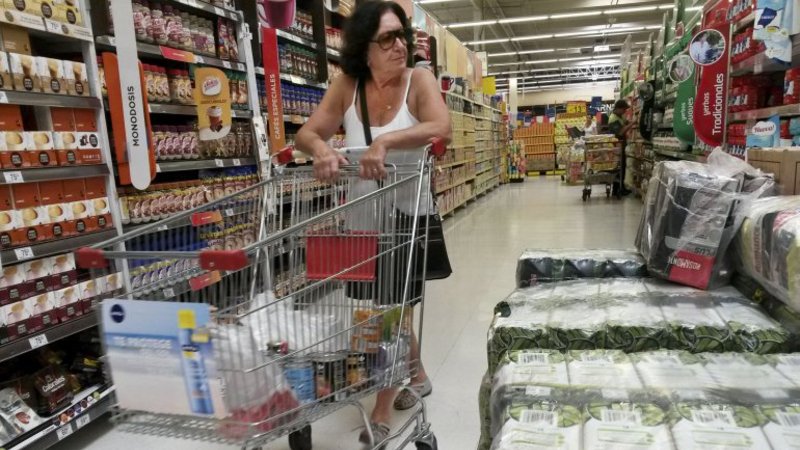 El Gobierno multará a los super que no ofrezcan la canasta navideña a Precios Cuidados