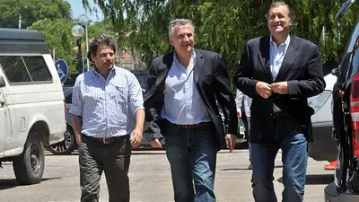 Morales insiste: pide que UNEN se alíe a Massa y a Macri Morales insiste: pide que UNEN se alíe a Massa y a Macri