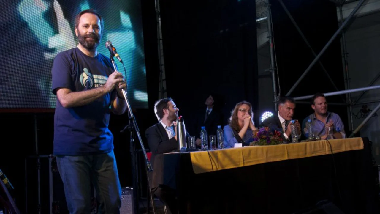 Molina: "Llenar los barrios de policías no es la solución contra la droga"