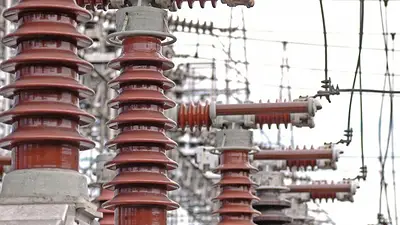 El Gobierno negocia con las provincias congelar las tarifas eléctricas El Gobierno negocia con las provincias congelar las tarifas eléctricas