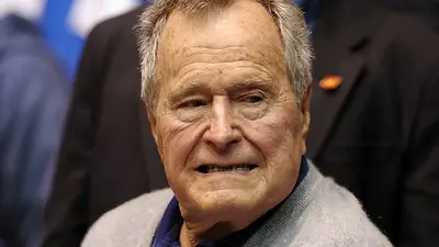 Hospitalizaron al ex presidente de EE.UU. George H. W. Bush Hospitalizaron al ex presidente de EE.UU. George H. W. Bush