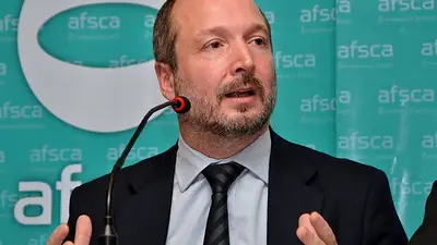La Corte rechazó el per saltum de la AFSCA para la adecuación de oficio de Clarín La Corte rechazó el per saltum de la AFSCA para la adecuación de oficio de Clarín