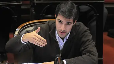La transición: Adrián Pérez abandonó el massismo y se sumó al gobierno de Macri La transición: Adrián Pérez abandonó el massismo y se sumó al gobierno de Macri