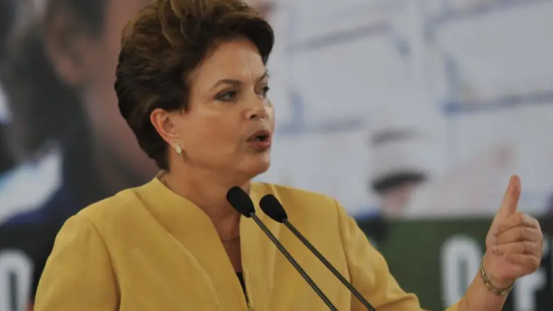 Dilma Rousseff recibirá el viernes en Brasilia a Macri