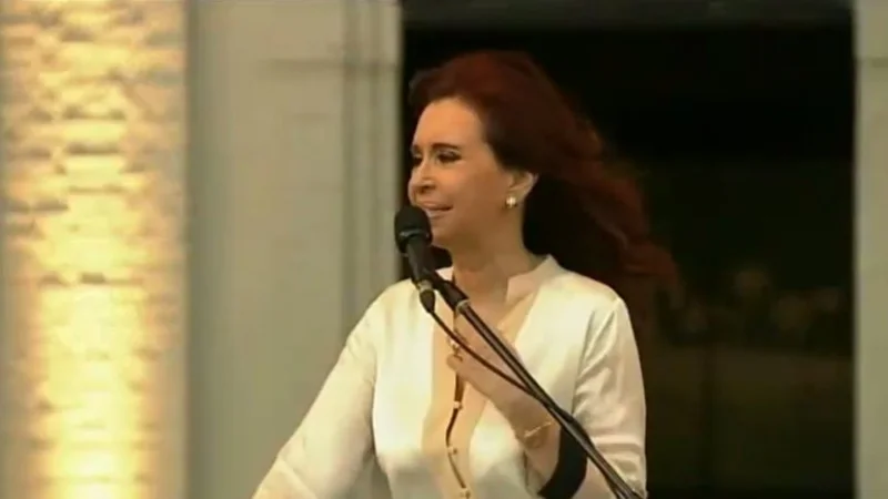 Cristina en la ex ESMA en otro acto con gusto a despedida