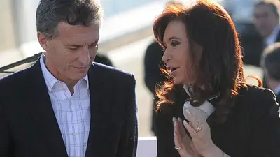 Macri llamó a Cristina para confirmarle que recibirá el mando en Casa Rosada Macri llamó a Cristina para confirmarle que recibirá el mando en Casa Rosada