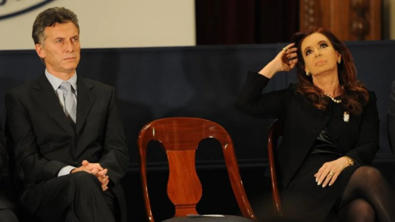 Transición: Macri presentó una cautelar y el FpV propuso dejarle los atributos en la Casa Rosada