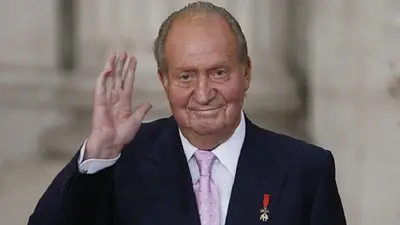 ¿El Rey de España llegó en taxi? Desmienten una noticia de Clarín ¿El Rey de España llegó en taxi? Desmienten una noticia de Clarín
