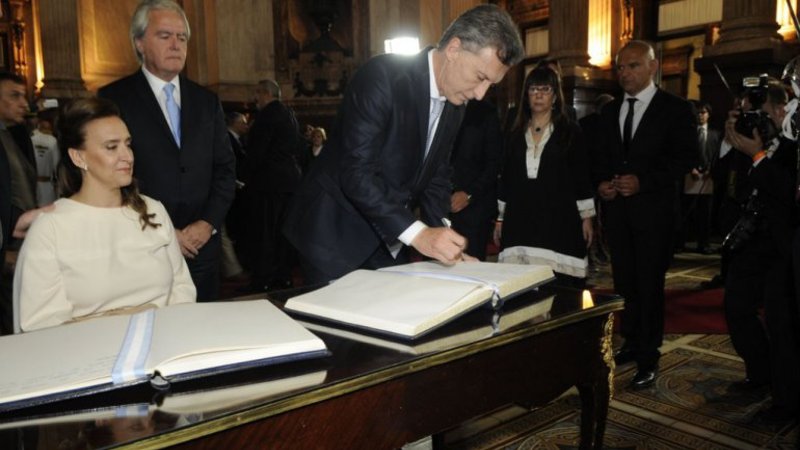 Macri, en su primer discurso, prometió "combatir la corrupción" y una "justicia independiente"