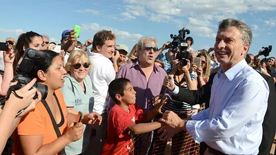 Macri inauguró obras del gobierno saliente Macri inauguró obras del gobierno saliente