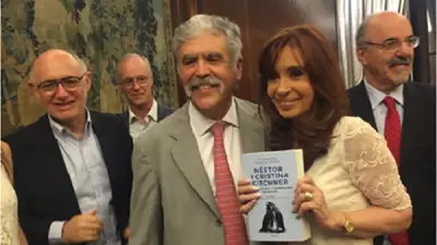 Con prólogo de Cristina, lanzan el libro "Néstor y Cristina Kirchner: planificación y federalismo en acción" Con prólogo de Cristina, lanzan el libro "Néstor y Cristina Kirchner: planificación y federalismo en acción"