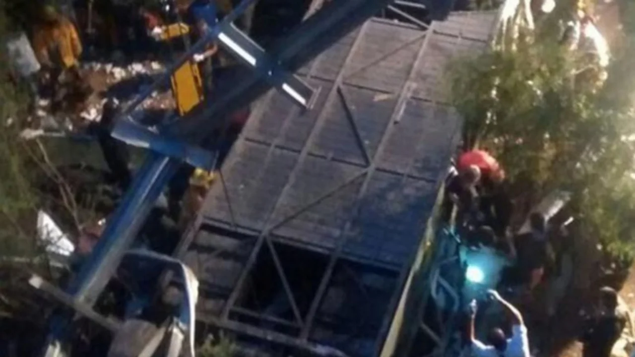 Macri decretó duelo nacional de 24 horas por el accidente de los gendarmes