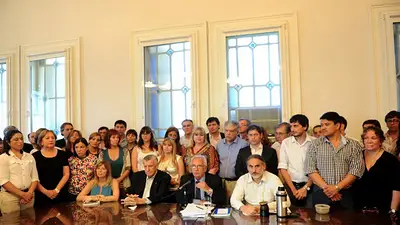 Jueces por decreto: el kirchnerismo busca iniciar acciones penales contra Macri Jueces por decreto: el kirchnerismo busca iniciar acciones penales contra Macri