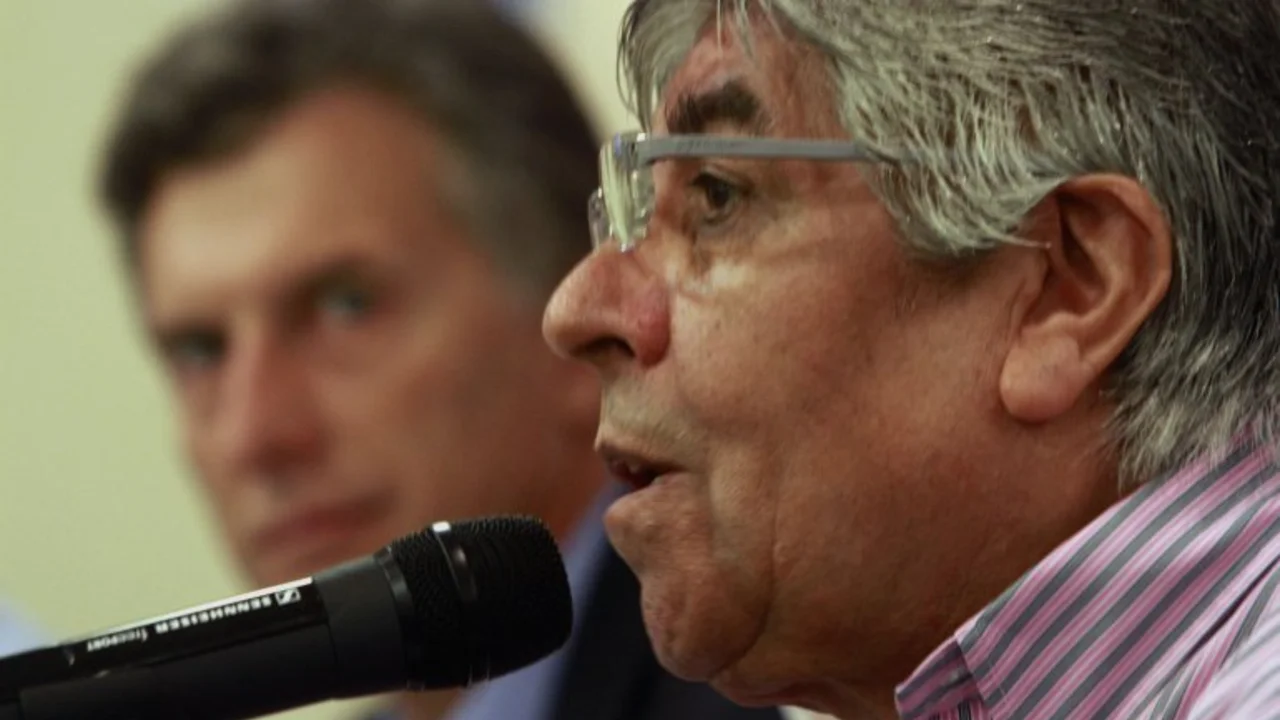 Moyano: "Esperemos que este cepo que le saca al dólar no se lo ponga a las paritarias"