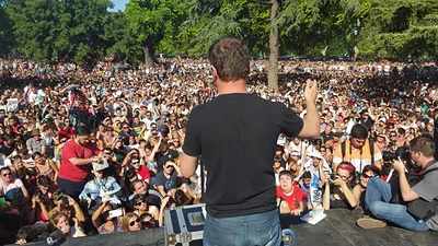 Cristina rescató la charla mutitudinaria de Kicillof Cristina rescató la charla mutitudinaria de Kicillof