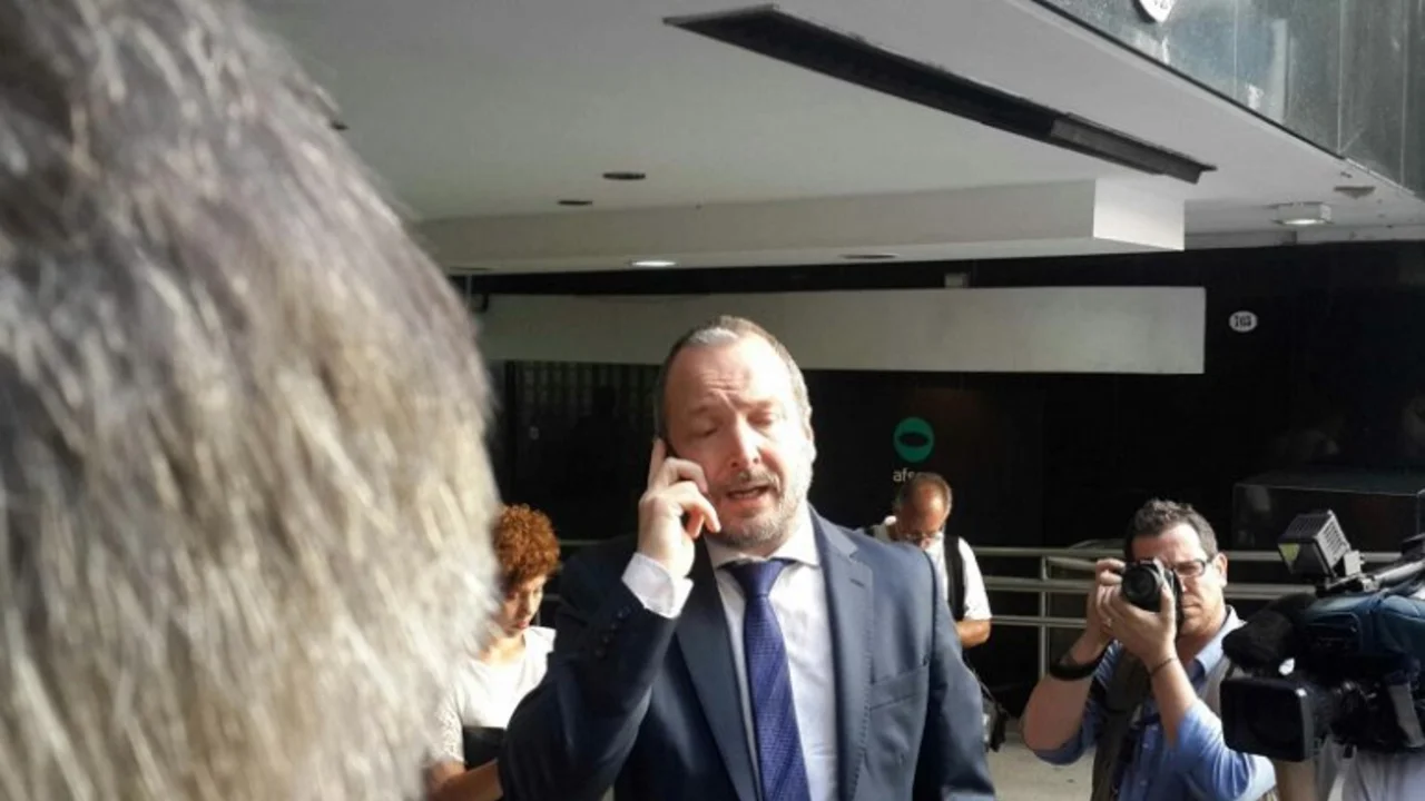 La AFSCA se encuentra rodeada de policías: esperan la intervención
