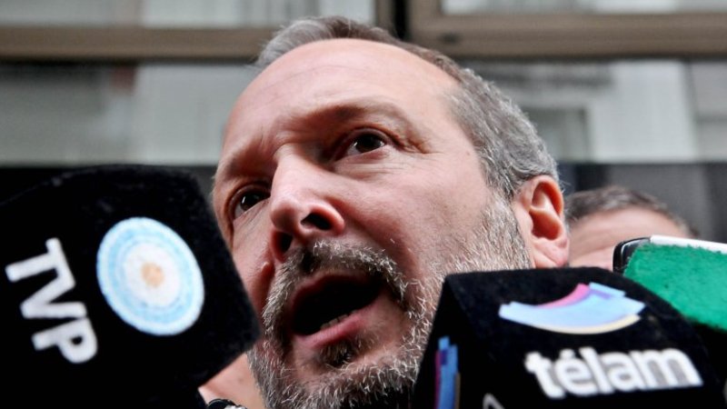 El cruce de Feinmann con Sabbatella