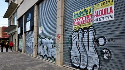 Las ventas cayeron 35% y ya cerraron 3.500 kioscos Las ventas cayeron 35% y ya cerraron 3.500 kioscos