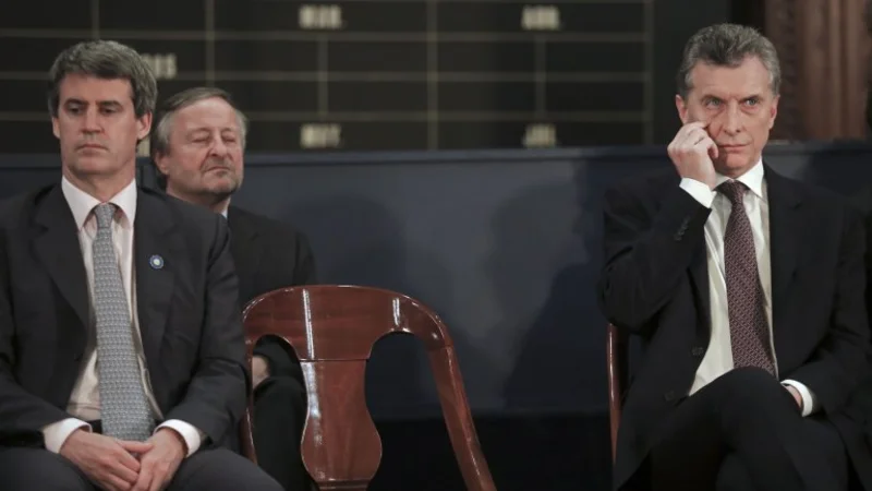 Imputaron a Macri, Prat Gay y Peña por incorporar al blanqueo a familiares de funcionarios