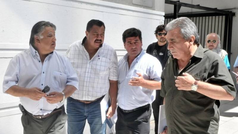 El Gobierno analizará con gremios del transporte quitas de Ganancias