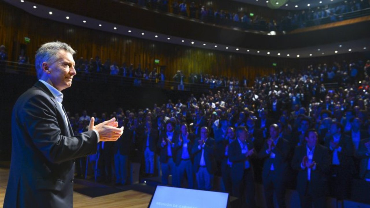 Cuando comenzó la campaña, Macri prometía eliminar Ganancias "desde el primer día"