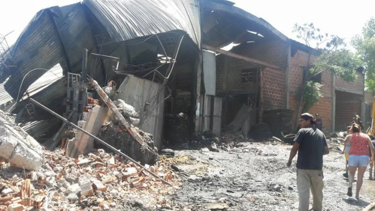 Se incendiaron galpones de una asociación de cartoneros que brinda ayuda social